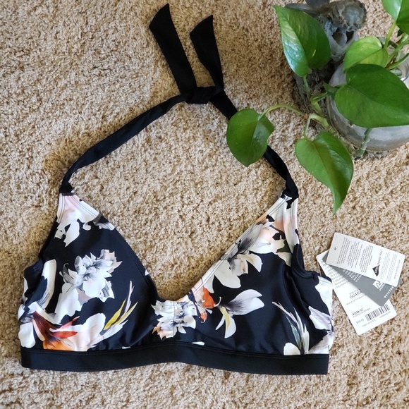 Athleta Other - Athleta Polynesia halter swim top